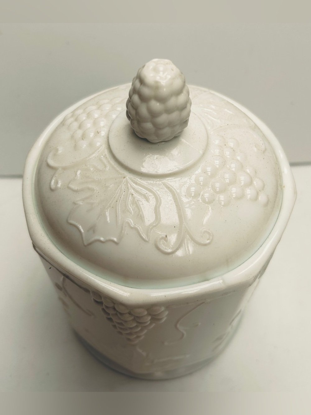 Indiana Glass Colony Harvest milk glass canister with lid. - Picture 2 of 8